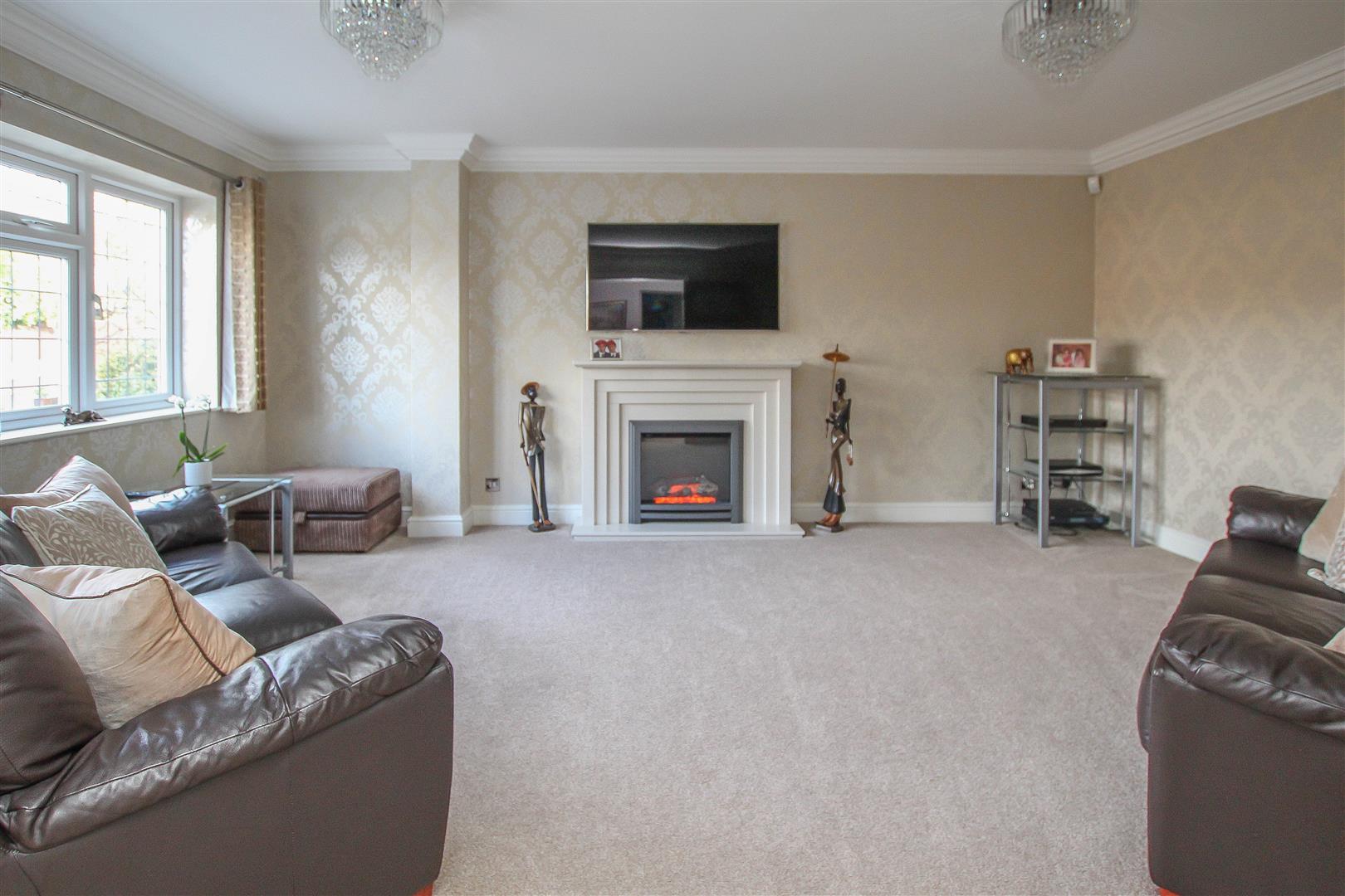 Belvedere Road, Brentwood Keith Ashton Signature Home Keith Ashton